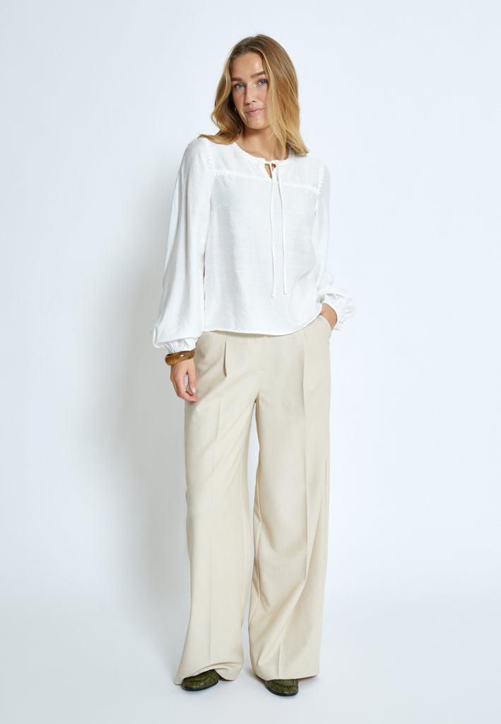 Desires DSChloe Blouse Bluser 235 Cloud Dancer