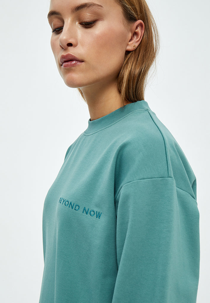 Beyond Now Jaden Lang Sweatshirt Sweatshirts 480 North Atlantic