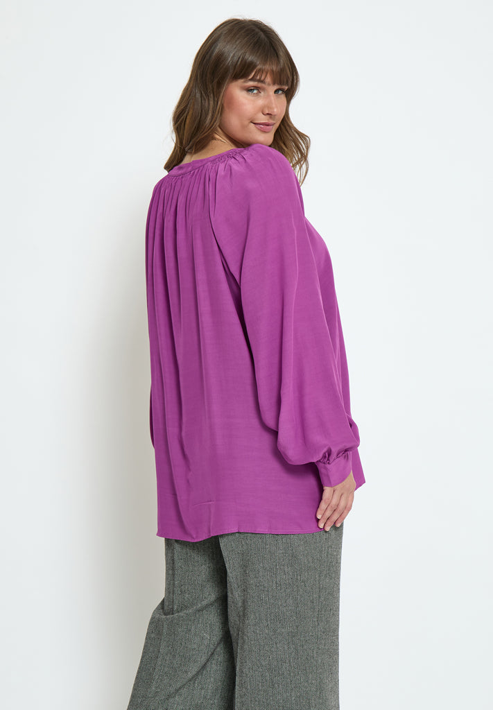Peppercorn Omira Skjorte Curve Skjorter 7024 Hollyhock Purple