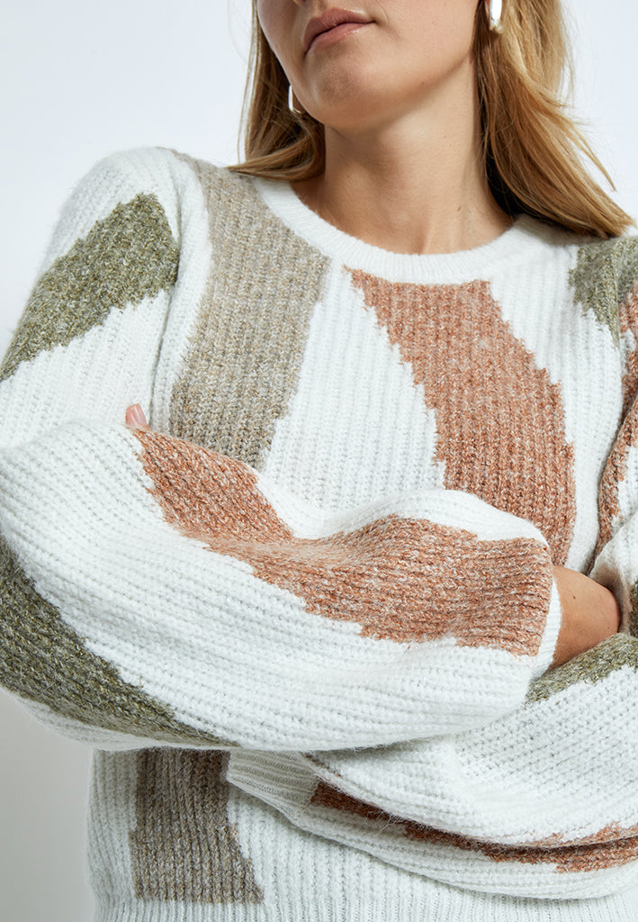 Peppercorn PCCaitlyn GRS Round Neck Knit Pullover Pullover 6012J Kangaroo Brown Jacquard