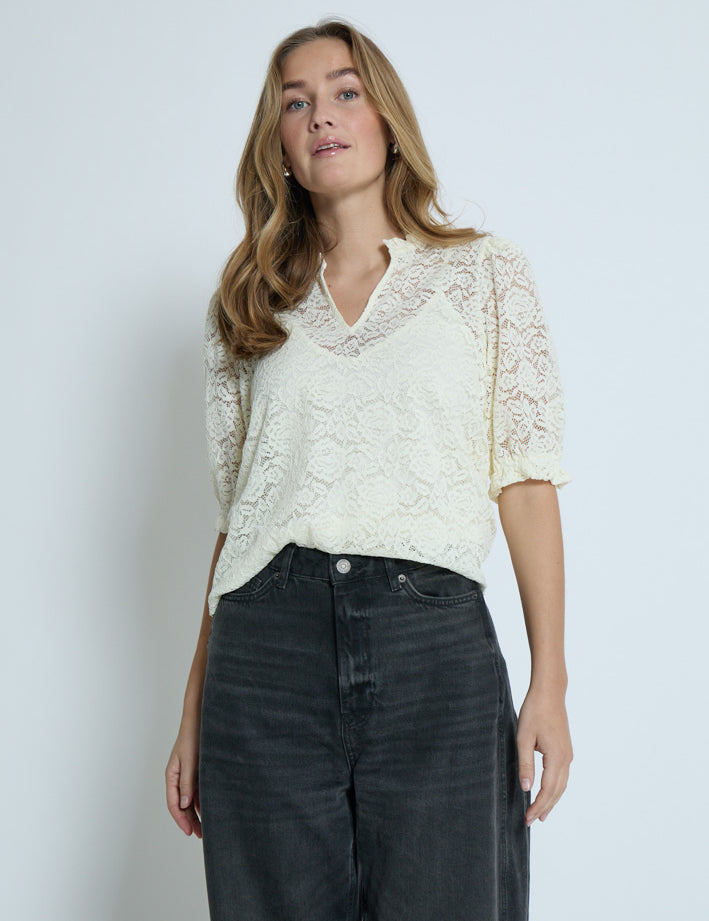 Peppercorn PCKaroline Lace Blouse Bluser 0002 White Peony