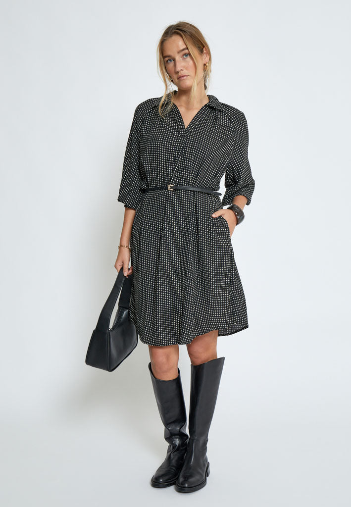 Peppercorn PCParis V-Neck Knee Lenght Dress Kjoler 9000P Black Print