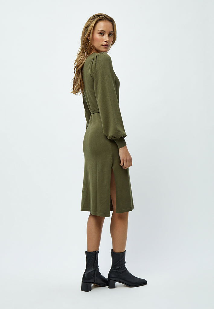 Minus Astrid Strik Midi Kjole Kjoler 3797 Ivy green